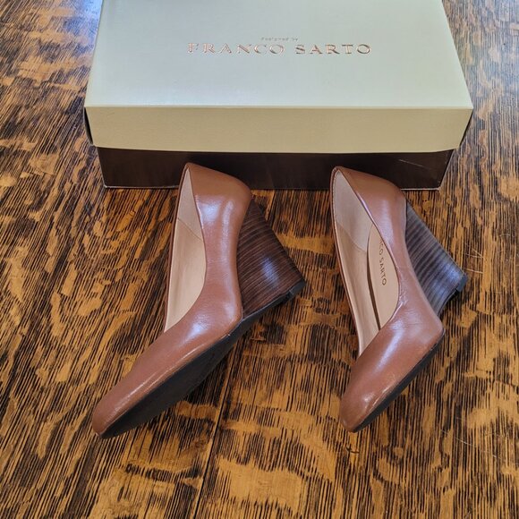 Like New Franco Sarto Wedge Heels. Tan Nude/Caramel. 7. Immaculate. Original box - Picture 3 of 15